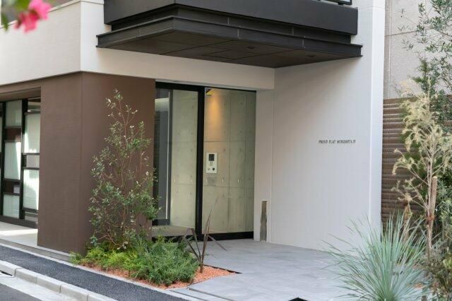 エントランス　建物の内部です