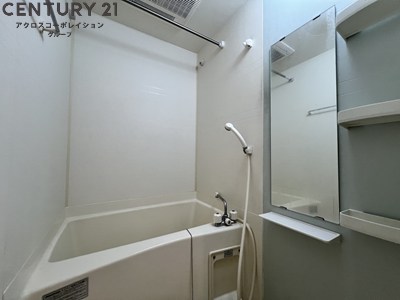 バス・シャワールーム　浴室乾燥付きのバスルーム♪