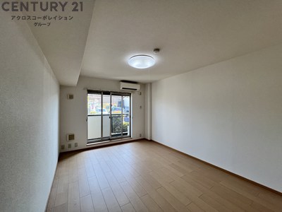 居室・リビング　エアコン付き10.1帖の広めのワンルーム♪