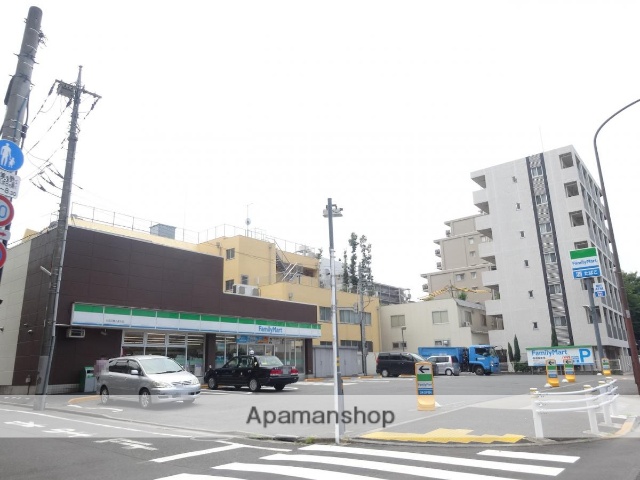 コンビニ　ファミリーマート（コンビニ）まで606m