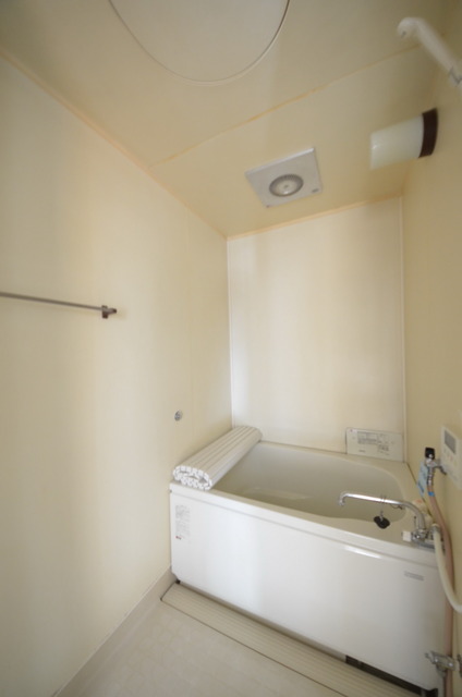 バス・シャワールーム　★ゆったりとしたバスルームで癒しのひと時を…★