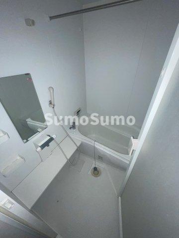 バス・シャワールーム　コンパクトで使いやすいお風呂です