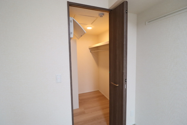 収納　ウォークインクローゼット