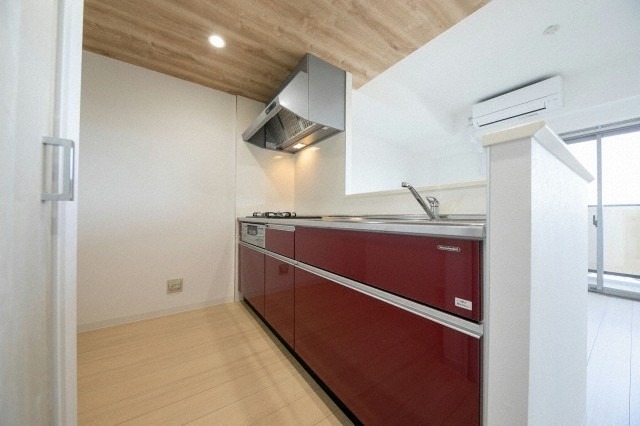 キッチン　対面キッチンで料理も楽しくなりそうです