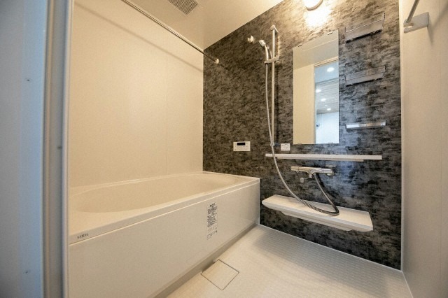 バス・シャワールーム　一日の疲れを癒してください