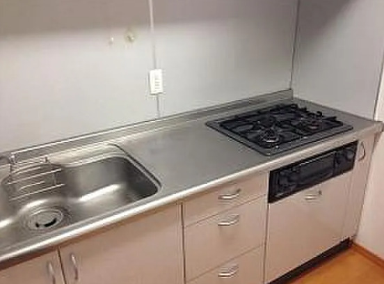 キッチン　写真は同タイプ住居です。
