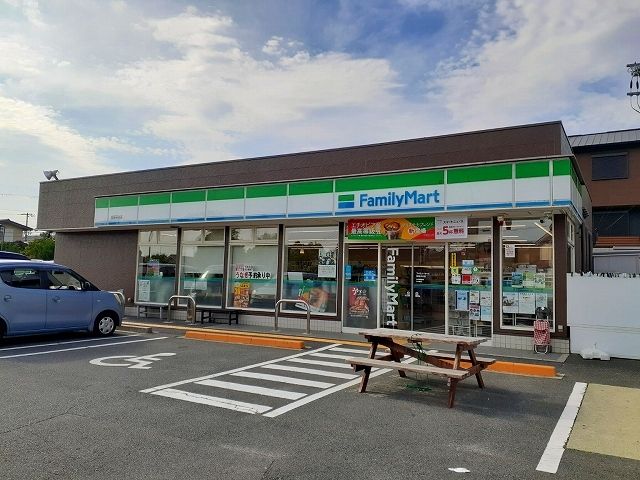 コンビニ　ファミリーマート 城陽深谷店（コンビニ）まで350m