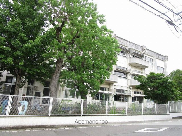 小学校　方上小学校（小学校）まで1713m