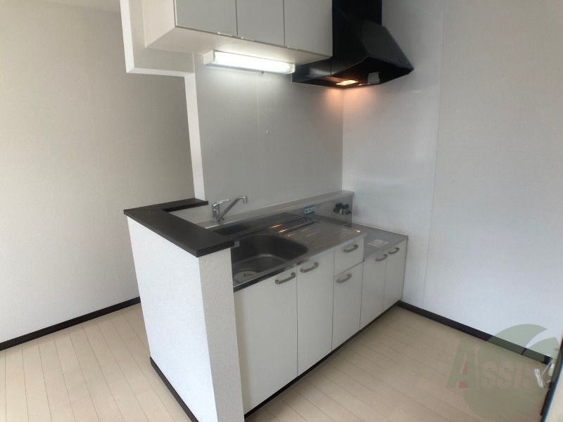 キッチン　キッチンはスペースも広々していて使いやすそうですよ！