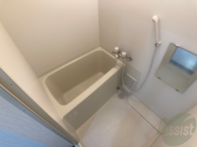 バス・シャワールーム　ユニットバスです。疲れを癒すのに欠かせませんね！