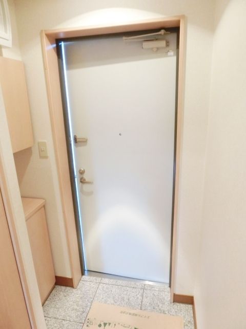 玄関　シューズボックス付きの玄関です