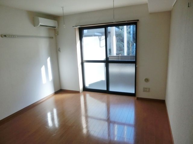 居室・リビング　室内物干し付き