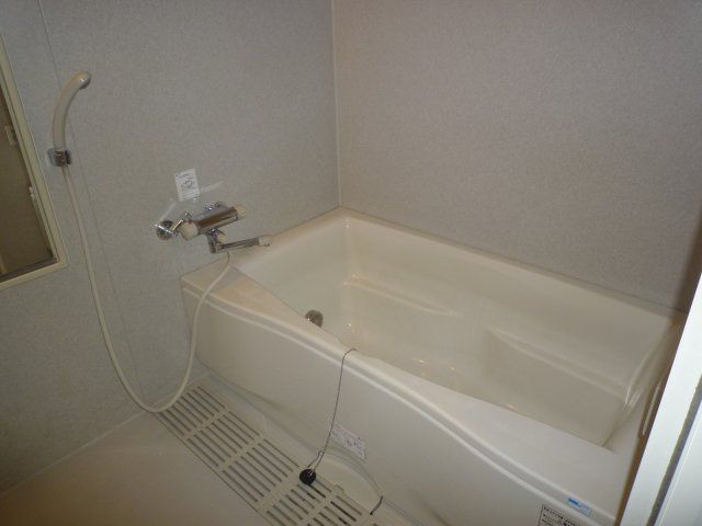 バス・シャワールーム　実際は反転の間取りです。