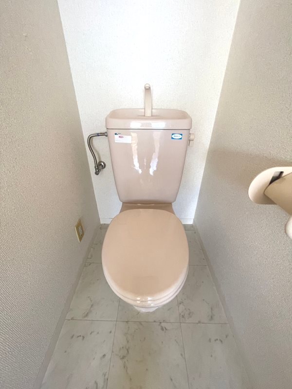 トイレ　別室参考写真です。