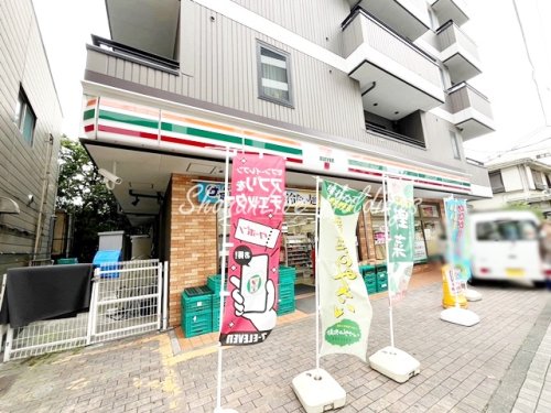 コンビニ　セブンイレブン　横浜上大岡西１丁目店（コンビニ）まで584m