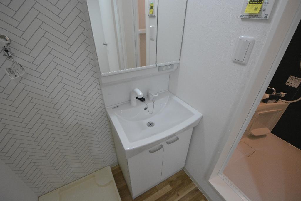 洗面設備　洗髪洗面化粧台