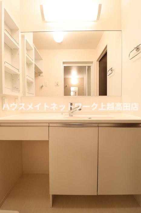 洗面設備　洗髪洗面化粧台