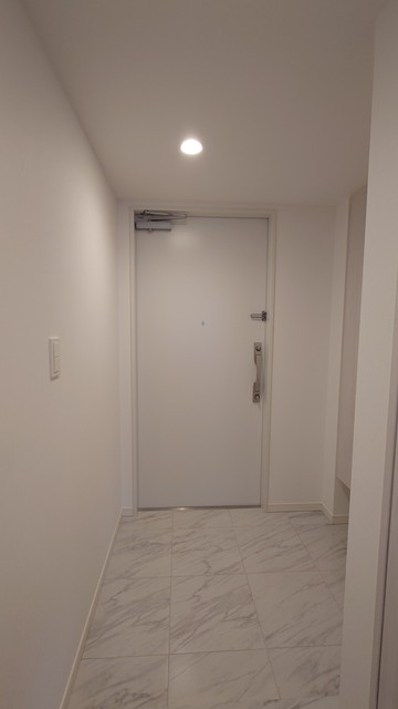 玄関　※写真は同タイプ住戸です。