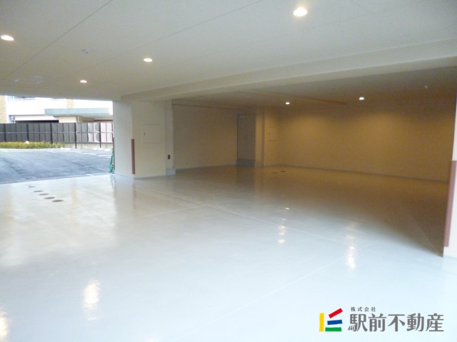 ロビー　開放感のあるロビー