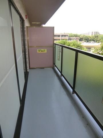 バルコニー　広々バルコニーです