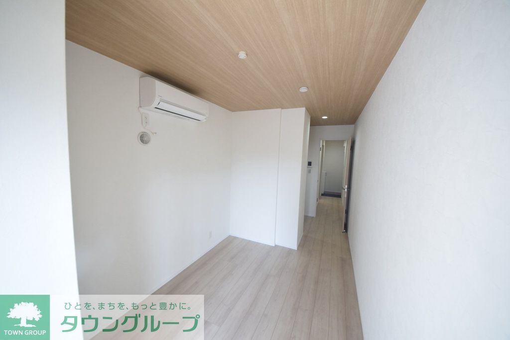 居室・リビング　玄関