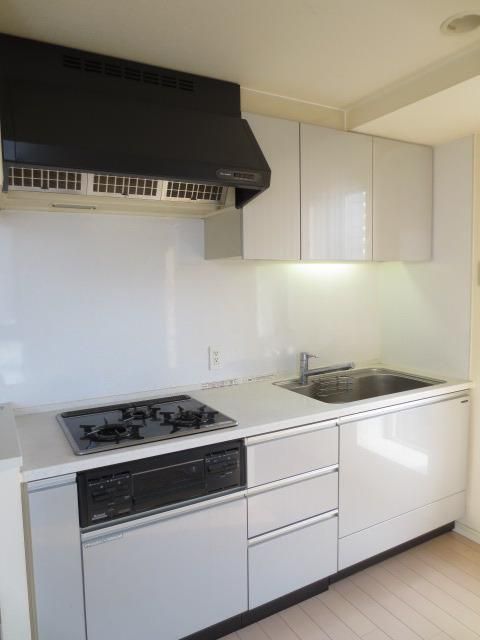 キッチン　同じタイプの別部屋写真