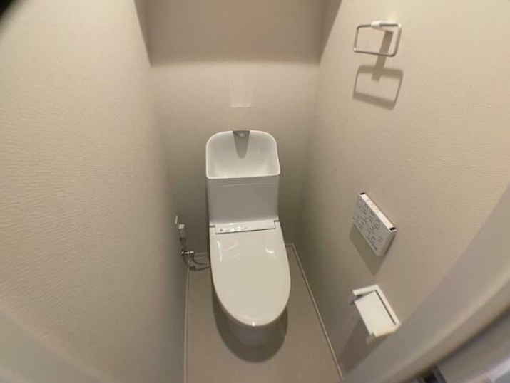トイレ　シンプルなトイレ！