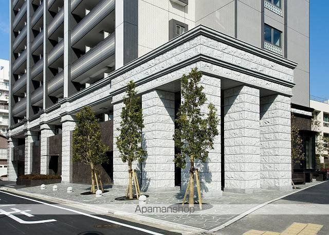 みなとみらい線 元町・中華街駅 徒歩6分 11階建 築15年の外観写真