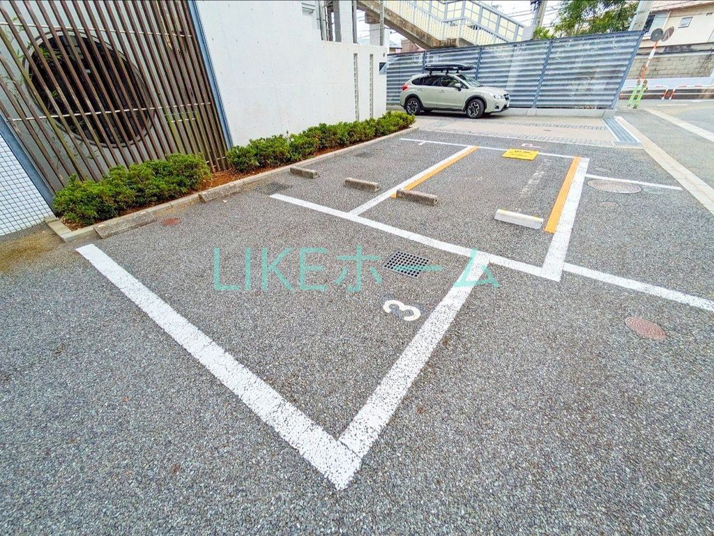 駐車場　駐車場