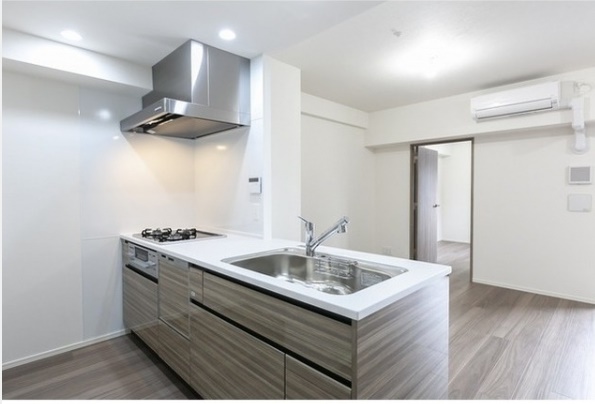 キッチン　周りを見渡しながら調理のできるカウンターキッチンです♪