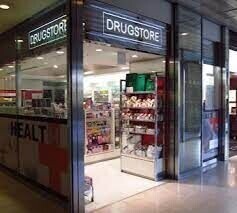 ドラックストア　なの花ドラッグリーガロイヤルホテル店（ドラッグストア）まで597m