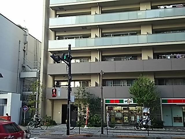 コンビニ　サンクス八王子八日町店（コンビニ）まで159m