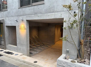 エントランス　建物の内部です