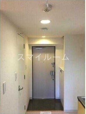 玄関　別部屋参考写真となります。