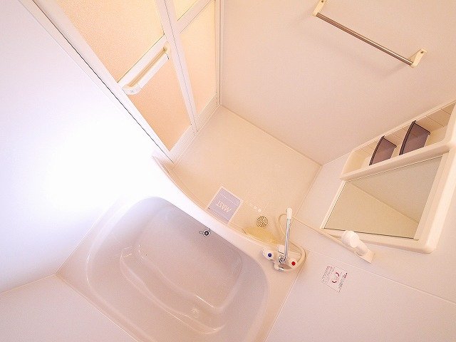 バス・シャワールーム　ゆったり過ごせるお風呂です