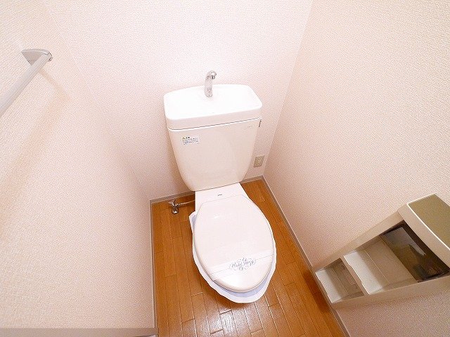 トイレ　清潔感のあるトイレです