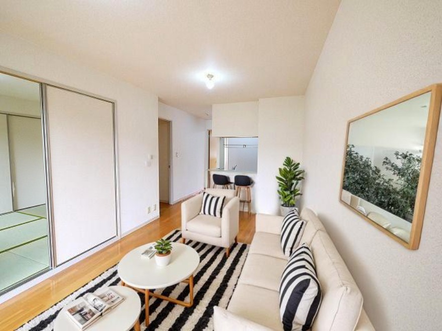 居室・リビング　CGで家具等を配置したもので家具等は含まれません