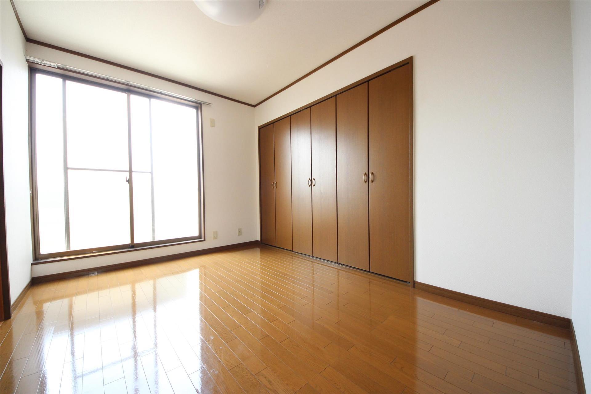 その他部屋・スペース　二面採光で日当たり・風通し良好！