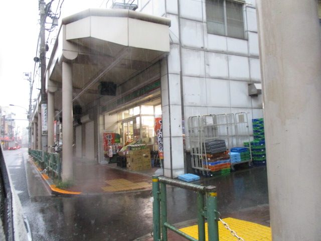 コンビニ　ローソンストア100大森山王店（コンビニ）まで350m