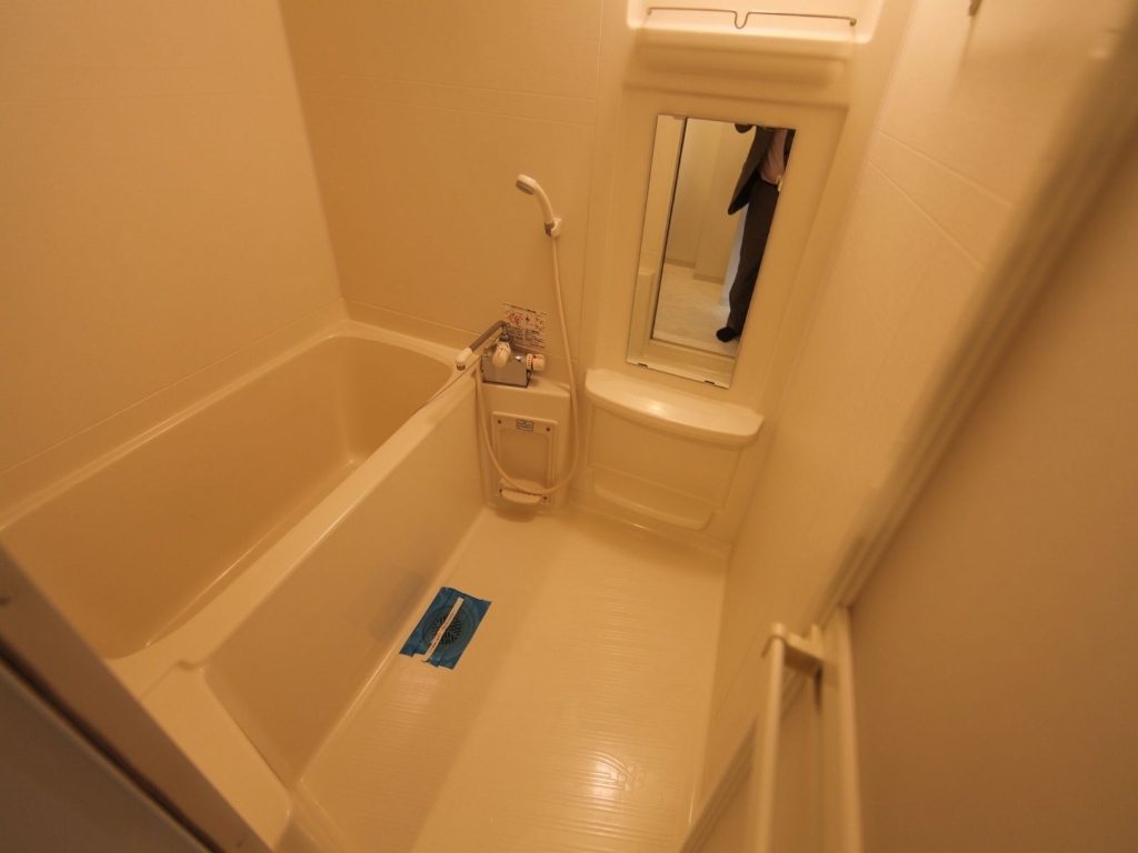 バス・シャワールーム　バスルーム（トイレお風呂別々）