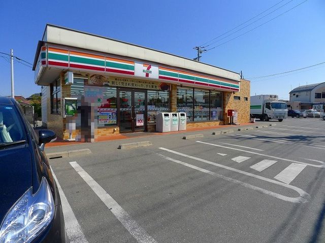 コンビニ　セブンイレブン太田市由良町店（コンビニ）まで900m