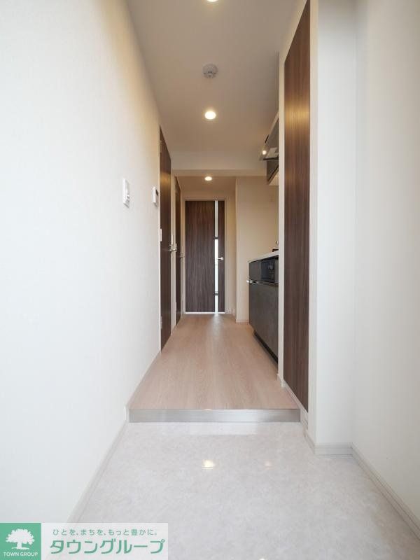 玄関　同物件別部屋写真