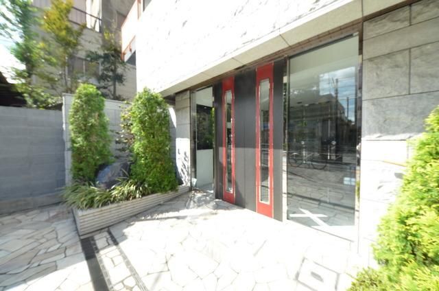 エントランス　★しっかりとした佇まいのエントランス★