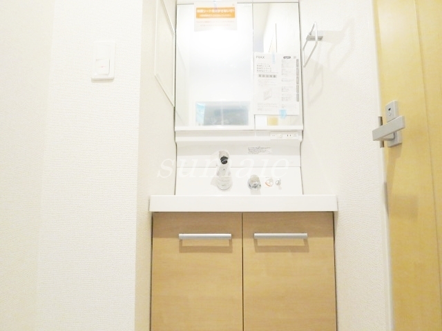 洗面設備　女性に嬉しい独立洗面台です☆