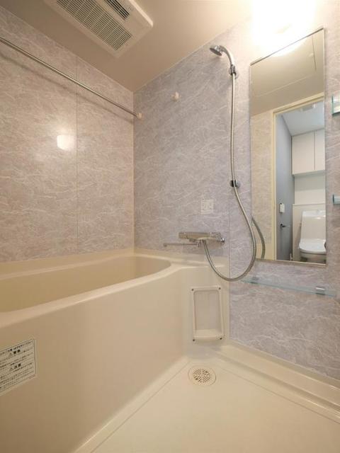 バス・シャワールーム　バスルーム