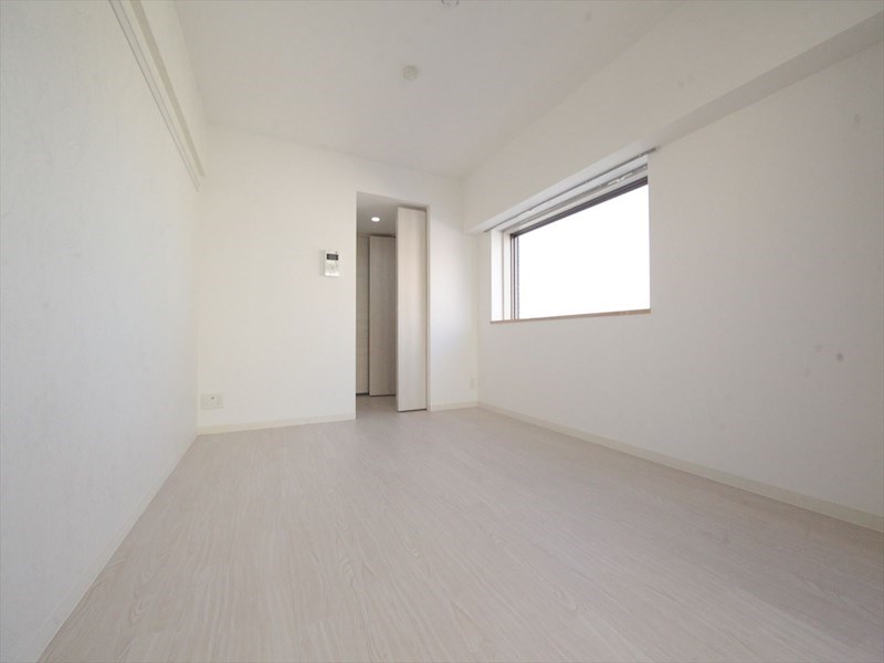 居室・リビング　洋室9.2帖　クローゼット付（収納充実してます）