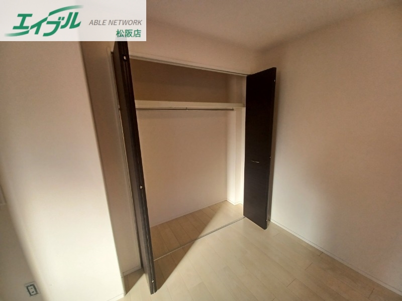 収納　同型参考写真