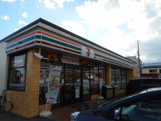 コンビニ　セブンイレブン  豊科成相店（コンビニ）まで900m