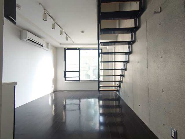 居室・リビング　ソウヨツヤフナマチ