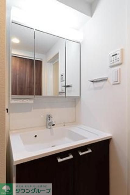 洗面設備　※写真は同タイプ住戸です。